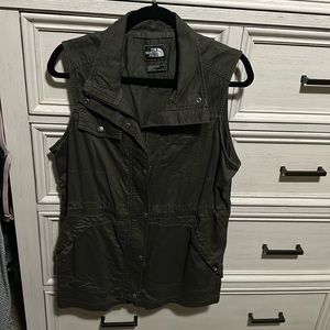 Women’s North Face Vest Size Large